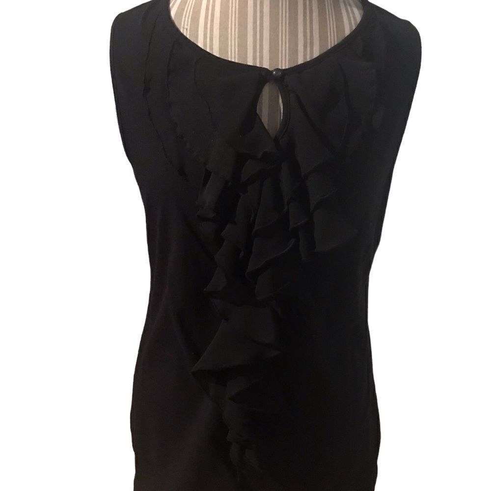 New Direction’s size large new without tags sleeveless top ruffle accents
